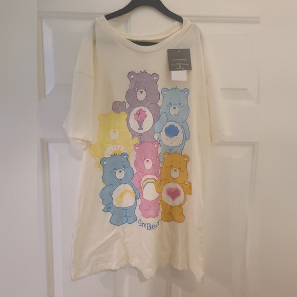 Care Bears Cream / Off White Colored Tee Shirt NWT, Women's M, - Picture 1 of 5